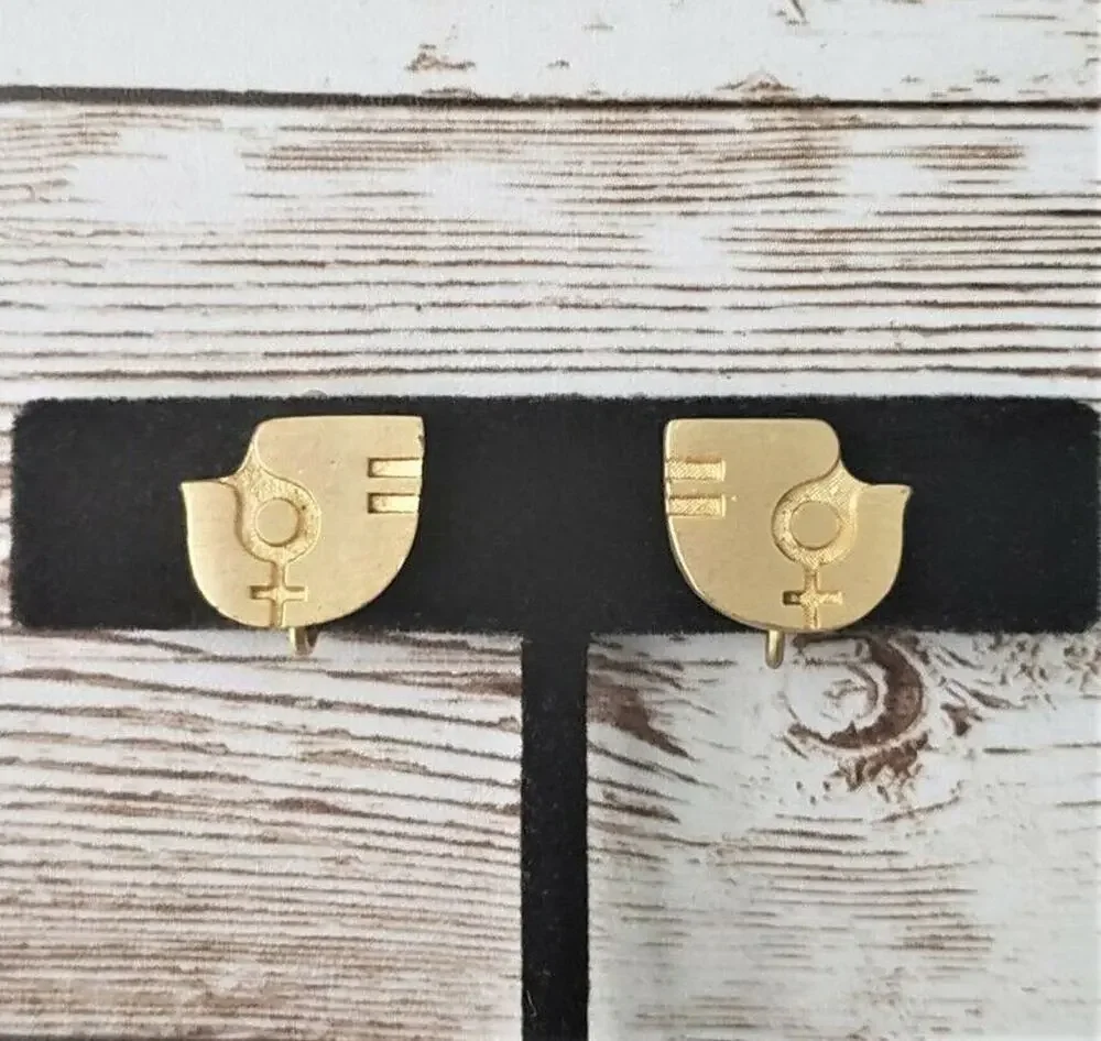 Vintage Clip On Earrings Gold Tone Unusual Stick Figure Design
